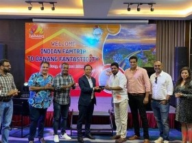 Image: Da Nang welcomes Indian fam trip delegation