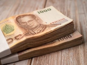 Image: Thailand's central bank hikes rate for first time in four years