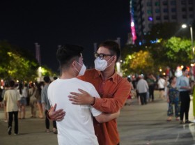 Image: Free hugs