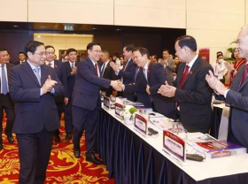 Image: Vietnam Socio-Economic Forum 2022 opens
