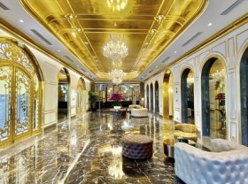 Image: The international newspaper expressed surprise when seeing the hotel “sparkling gold” in the middle of Hanoi