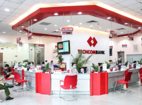 Image: Banks negotiate record foreign loans