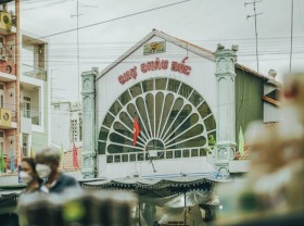 Image: Getting lost in food paradise at Chau Doc Market in Mekong Delta