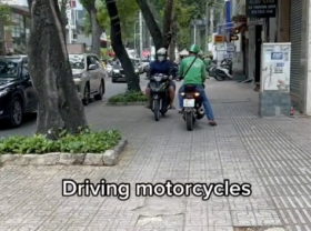 Image: In the eyes of foreign tourists, these are things that can only be found on the streets of Vietnam