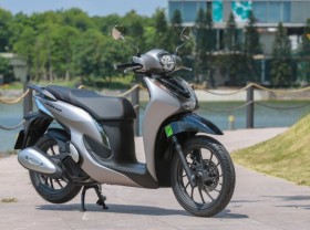 Image: Following within the footsteps of Honda Lead, Imaginative and prescient, Honda SH Mode additionally immediately plunged