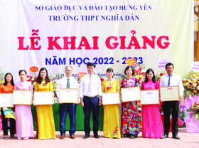 Image: Nghia Dan High School makes dreams come true