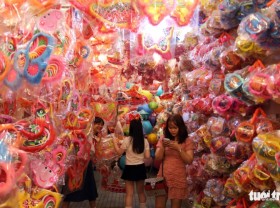 Image: Tell what you know about Mid-Autumn Festival and mooncake in Vietnam! Me first!