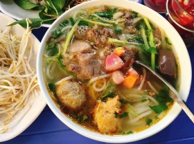 Image: Four famous noodle dishes of Hue