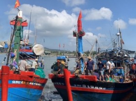 Image: Reducing the number of fishing vessels to 83,600 by 2030