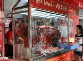 Image: The unique and unique dish of Ty Ba duck, a feat of processing more than 10 hours, is “out of the oven” in Hanoi