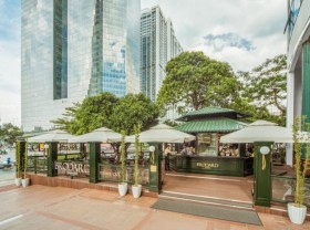 Image: Chic cafe and bar enjoy the first monsoon