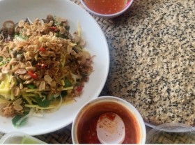 Image: Distintive flavor of Phu Yen tuna belly salad