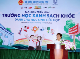 Image: Unilever Vietnam supports efforts to build green, clean and healthy schools