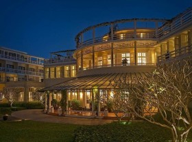 Image: What’s in the 90-year-old hotel in Hue that is among the top hotels in Southeast Asia by American newspapers?