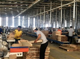 Image: Vietnam reports Jan-Oct trade surplus of US$9.4 billion
