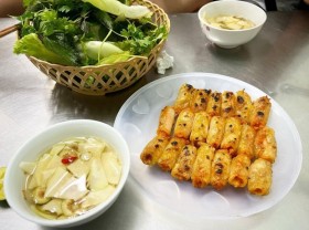Image: Fascinated by the crunchy aroma of shrimp specialties – an irresistible delicacy in Thanh