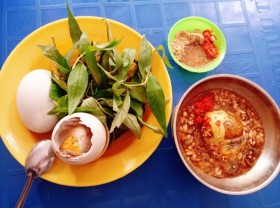 Image: ‘Scary’ dishes but should try in Vietnam