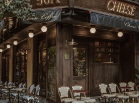 Image: Suggest new cafes with nice spaces, and delicious drinks for Hanoi office workers to take advantage of lunch break