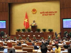 Image: Minimum monthly salaries for public employees set to rise in mid-2023