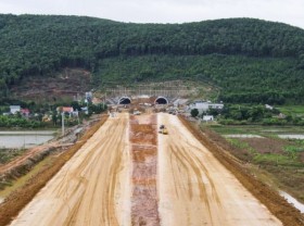 Image: North-South Expy contractor may be replaced for construction delays