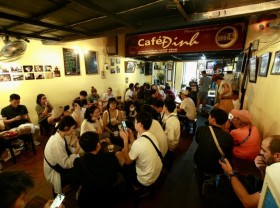 Image: Hanoi coffee shops attract tourists from far away