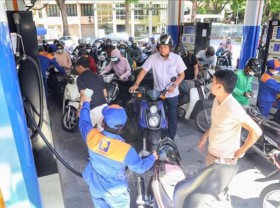 Image: Local fuel prices rise further