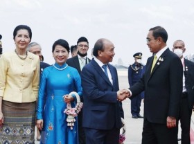 Image: Vietnam’s President arrives in Thailand for official visit, APEC summit