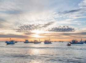 Image: Fishing village at dawn