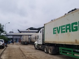 Image: China relaxes Covid rules on imported goods