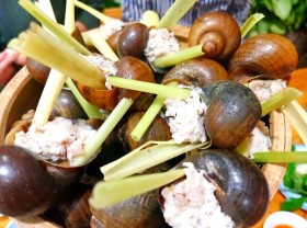 Image: Food in Dalat for the year-end flower festival season
