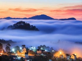 Image: Suggest a few places to spend the Tet holiday to help recharge your energy for the new year: Peaceful, private, free to explore