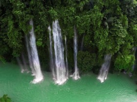 Image: The ‘fairy scene’ at the foot of Mua Roi (Rainfall) waterfall captivates visitors when coming to Thai Nguyen