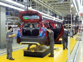 Image: Some 444,000 autos made in Vietnam in 2022