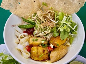 Image: Another unique version of Quang-style noodles