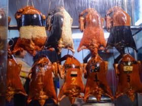 Image: Unique roast duck dish predicts the World Cup score in Hanoi: The price is up to half a million dong
