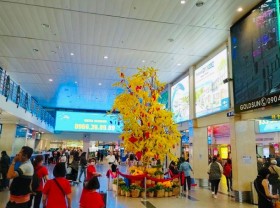 Image: Tan Son Nhat handles over 200,000 passengers on first two days of Tet