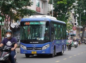 Image: HCMC to cut 51,000 public bus trips during Tet