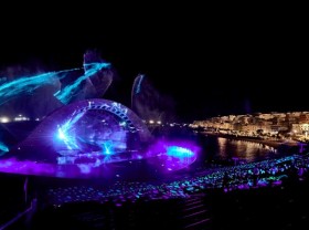 Image: Thousands of tourists come to Phu Quoc to watch the show on the sea