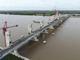 Image: Saltwater contamination threatens Mekong Delta agricultural land