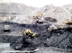 Image: Vietnam power plants face coal shortage