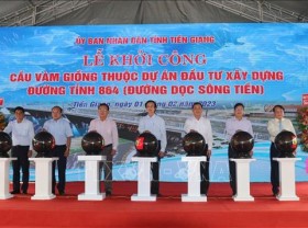 Image: Work starts on Vam Giong Bridge in Tien Giang