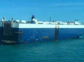Image: Car carrier catches fire, drifts off Vung Tau coast