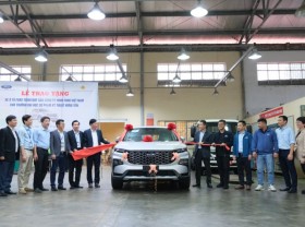 Image: Ford Vietnam donates new vehicles, auto parts to technical universities