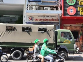 Image: Police search Vietnam Register branch offices in Vung Tau, HCMC