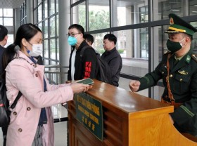 Image: Quang Ninh, Lai Chau reopen border gates