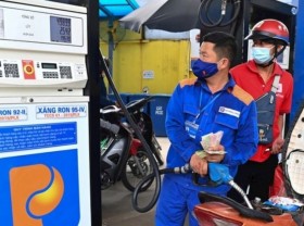 Image: Local fuel prices inch up