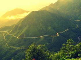 Image: Tunnel construction proposed at Hoang Lien Pass to connect Lao Cai and Lai Chau