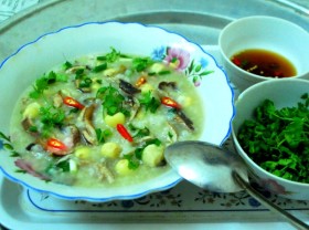 Image: ﻿Eel porridge evokes hometown nostalgia