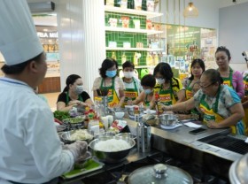 Image: Sai Gon Tiep Thi, Meizan Demo Center hold Chef Exchange Program