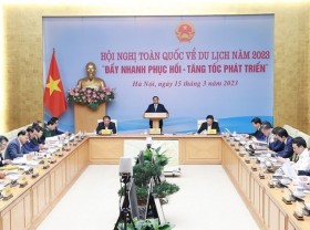 Image: Gov’t to devise favorable policy for tourism: PM 